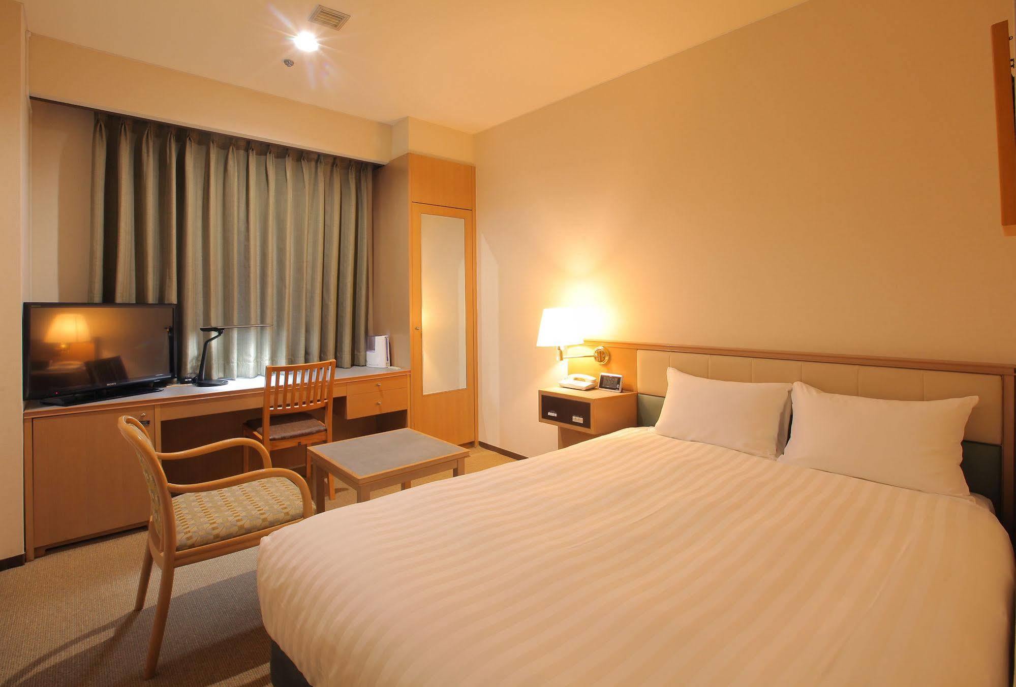 Odakyu Station Hotel Hon-Ацуги Екстериор снимка