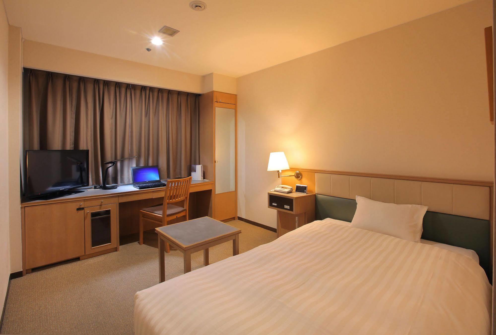 Odakyu Station Hotel Hon-Ацуги Екстериор снимка